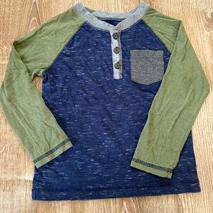 Arizona Jean Co. boys, long sleeve cotton henley t-shirt Youth size 6